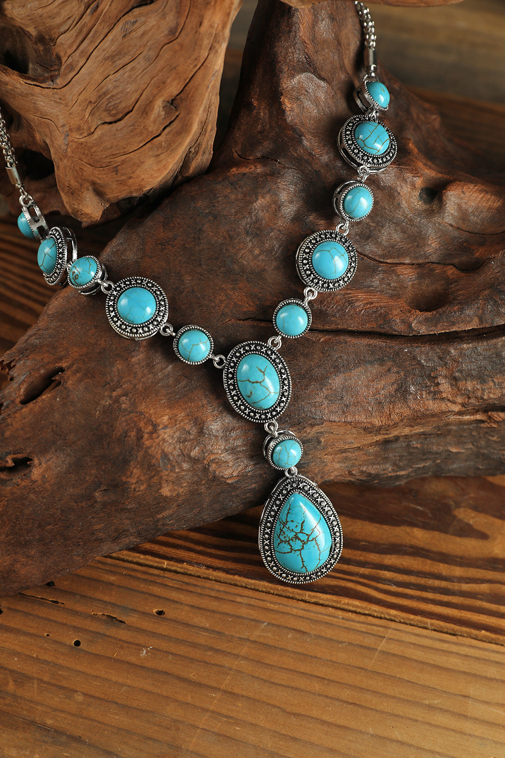 Green Crackle Turquoise Water Drop Accent Necklace