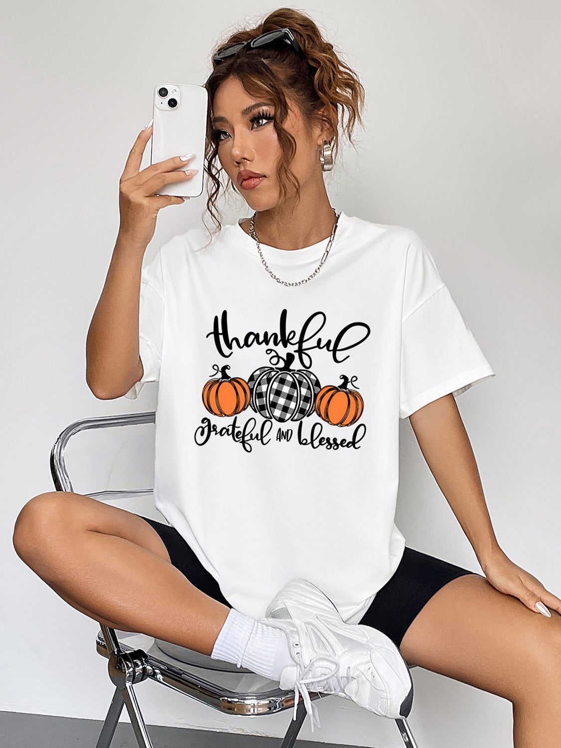 Round Neck Short Sleeve Fall Season Graphic T-Shirt