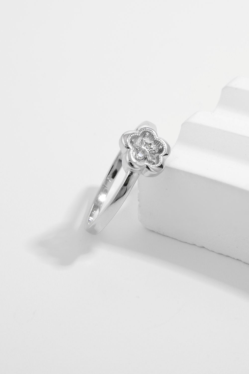 925 Sterling Silver Zircon Flower Ring